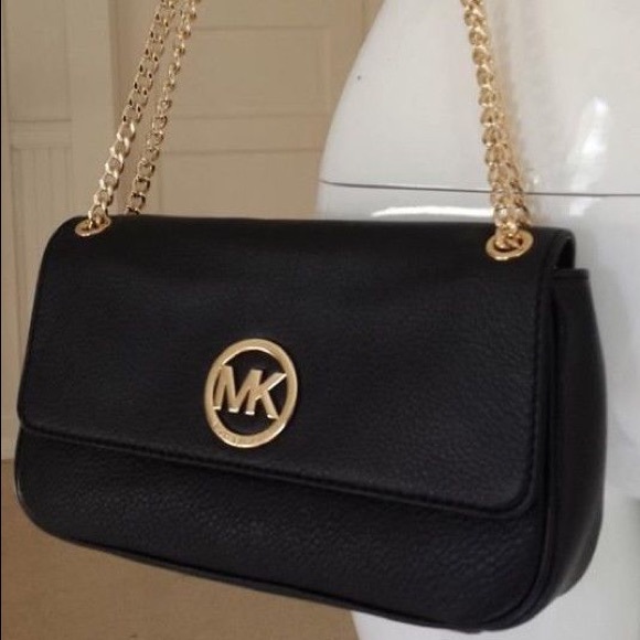 Michael kore Fulton shoulder flap - Picture 1 of 7